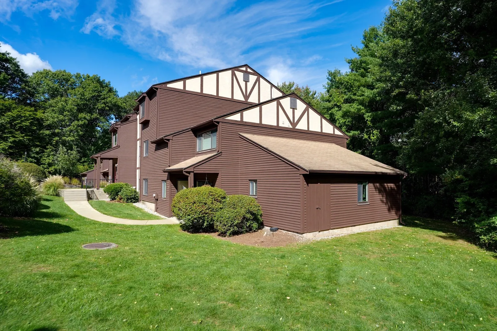 64 Highwood Dr #64, Franklin