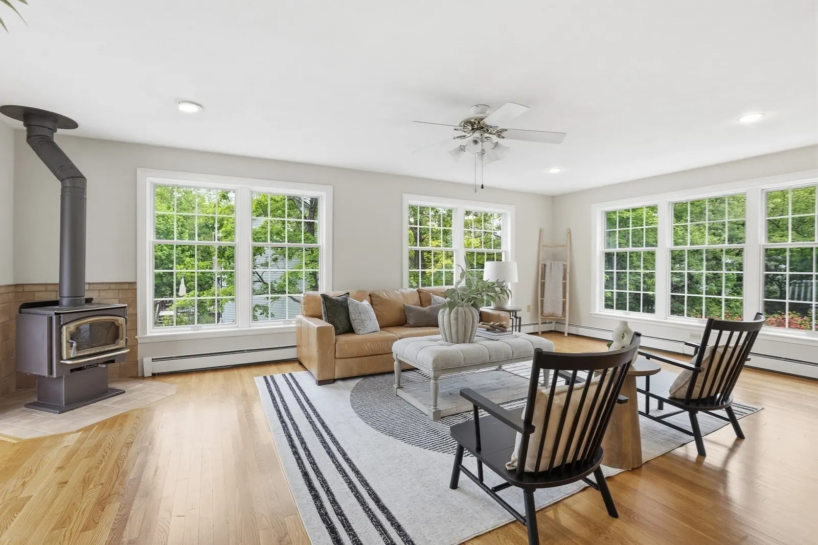 106 Concord Rd, Bedford