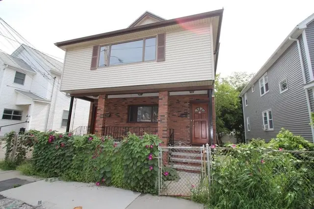 43 Chapman St #2