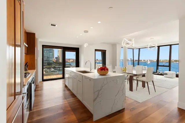300 Pier 4 Blvd #5C