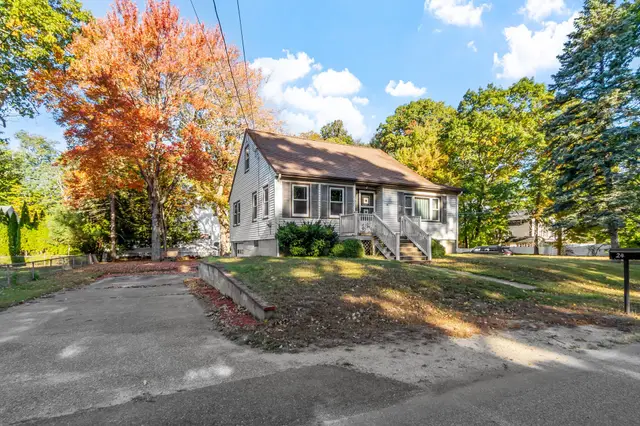 24 Faulkner Ave
