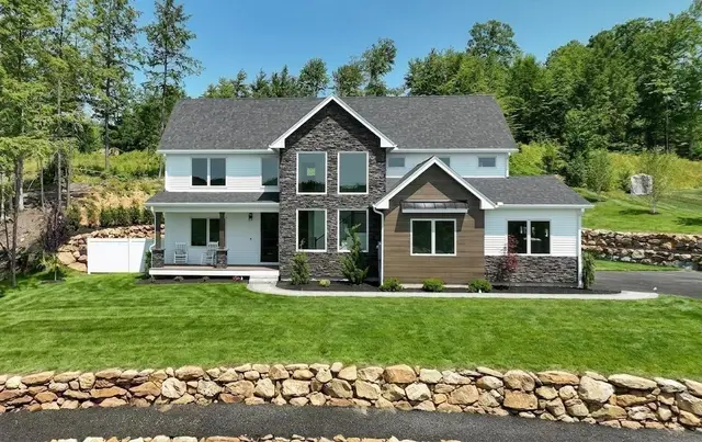 25 Indian Rock Road