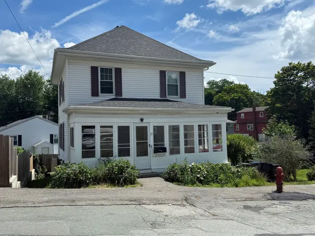 13 Echo Avenue