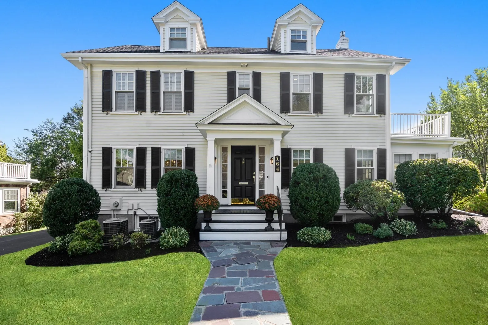 164 Common St, Belmont