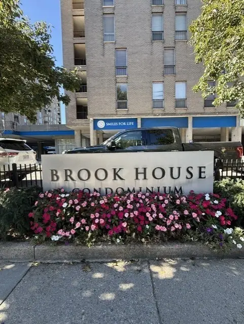 44 Washington St #506