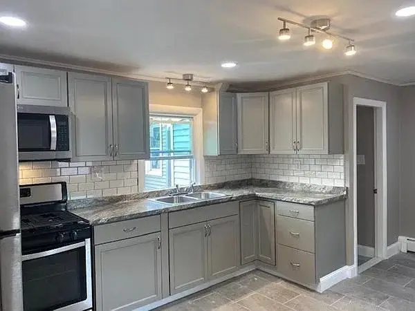 9 Clinton St #2