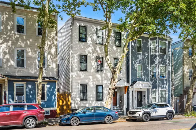 310 Chelsea St