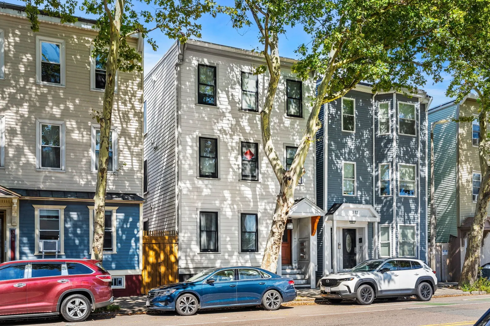 310 Chelsea St, Boston