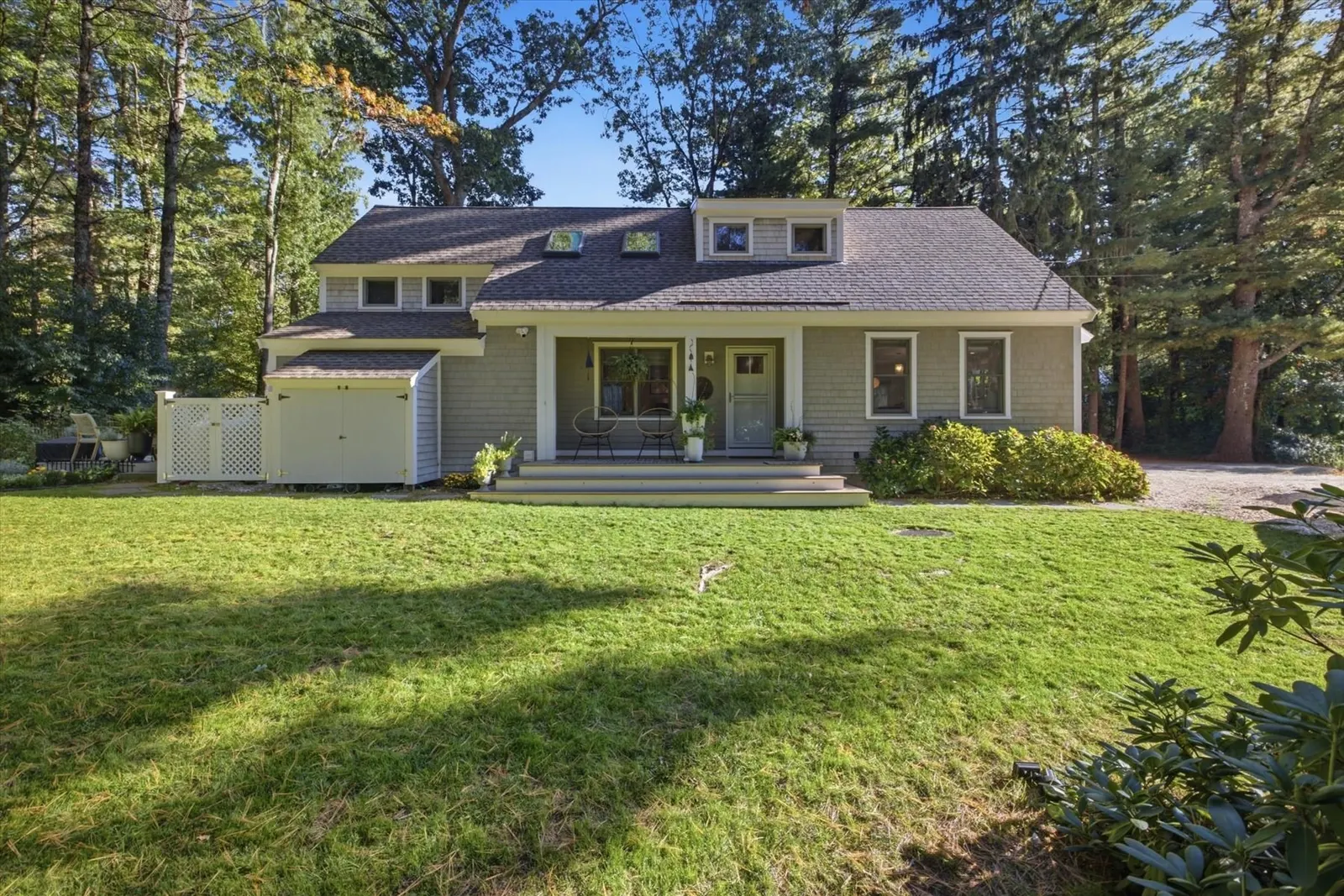 344 Temple Street, Duxbury