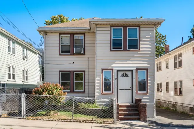 33 Luke Rd