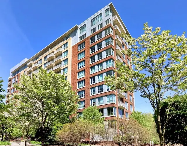 100 Station Landing #207