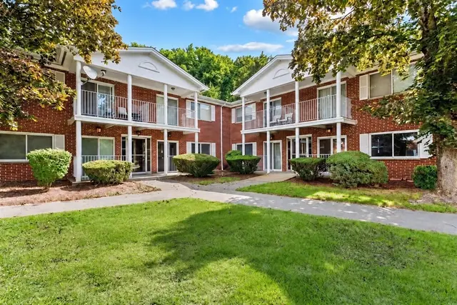 47 Bayberry Dr #2