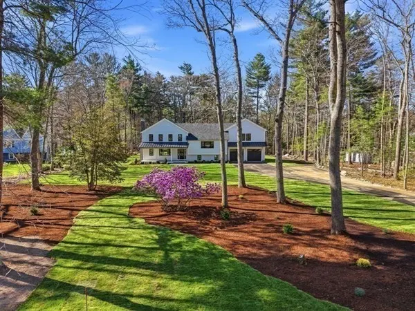 26 Old Pottery Ln, Norwell