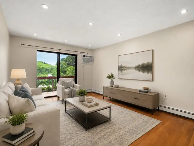655 Saw Mill Brook Parkway #20