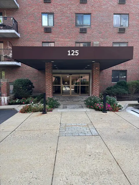 125 Pleasant #608