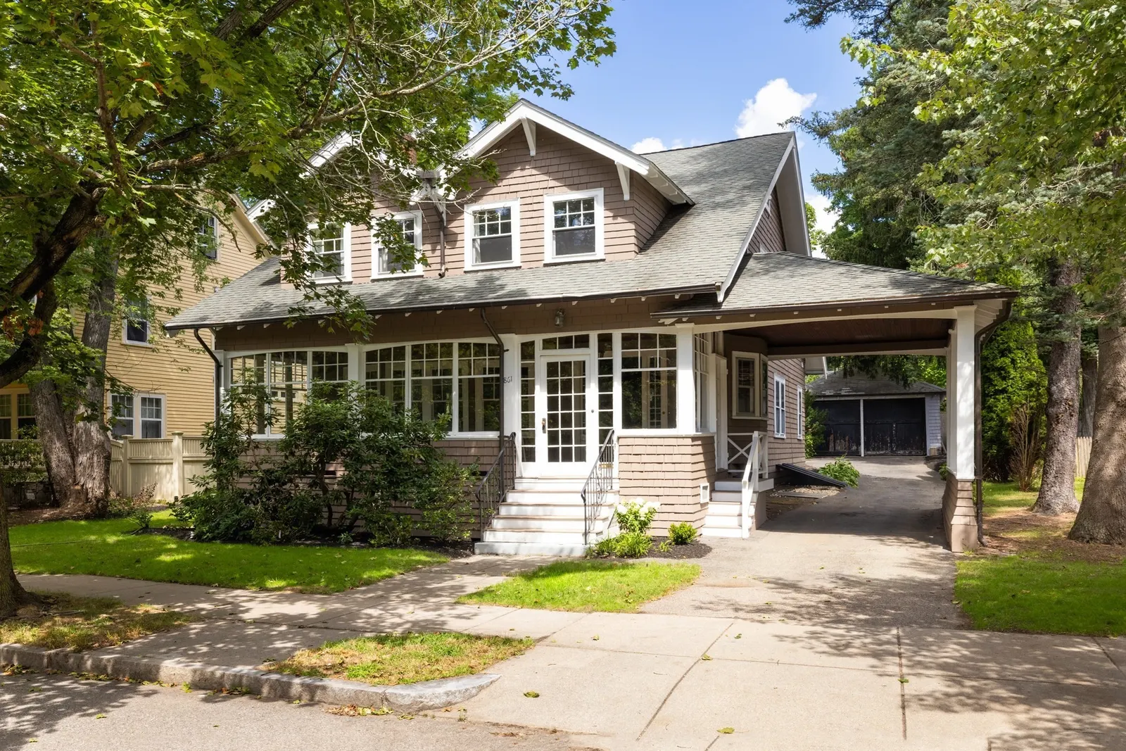 861 Commonwealth Ave, Newton