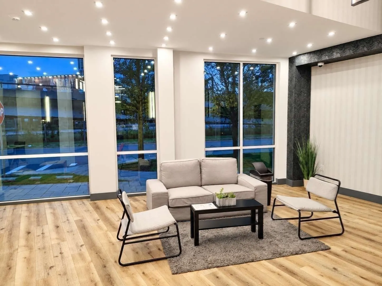 60 Cross St E #211, Somerville