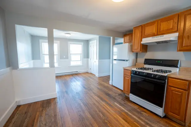 144 Park St #3