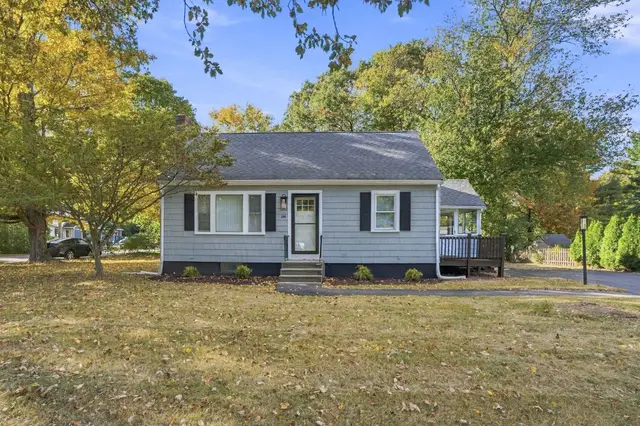 244 Mechanic St
