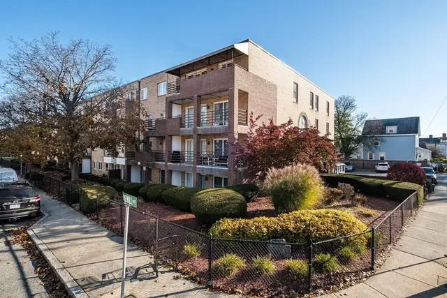 314 Riverside Avenue #304