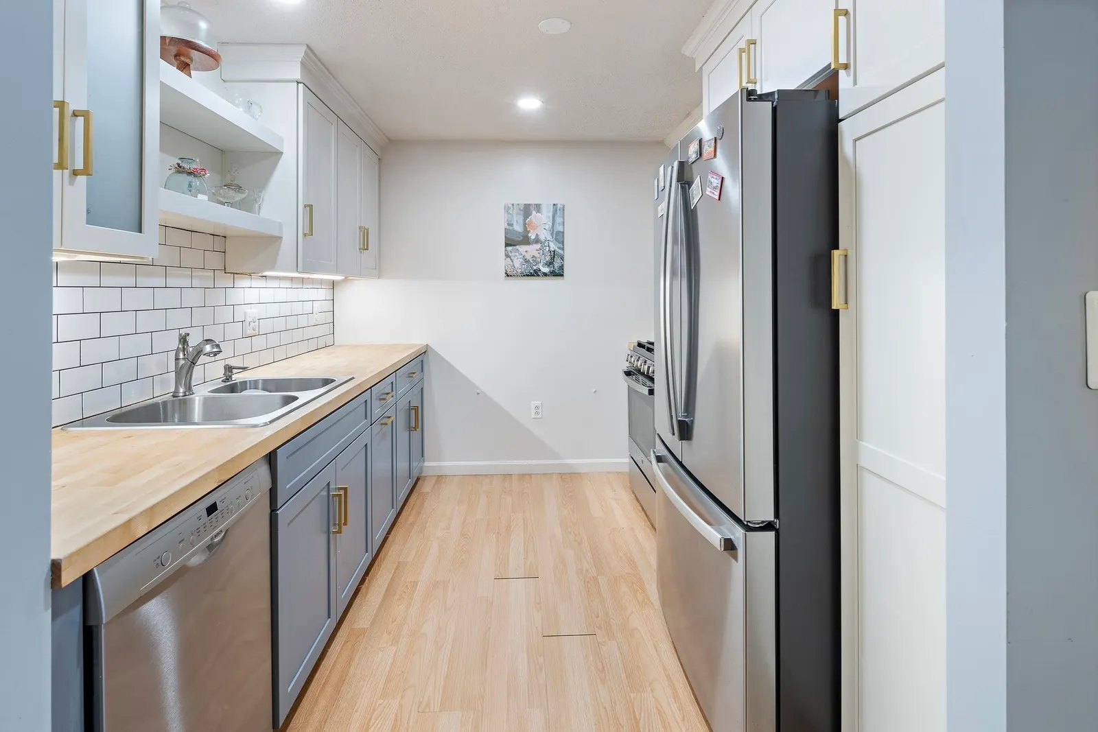 5 Greenbriar Dr #204, North Reading