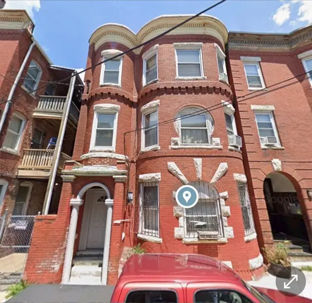 1 Mark St #3