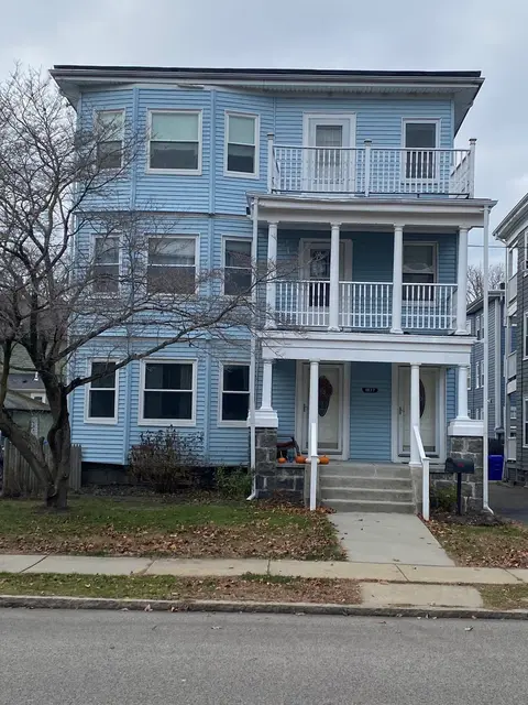 1877 Hyde Park Ave #3
