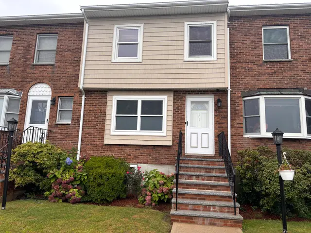 105 Franklin Avenue #101