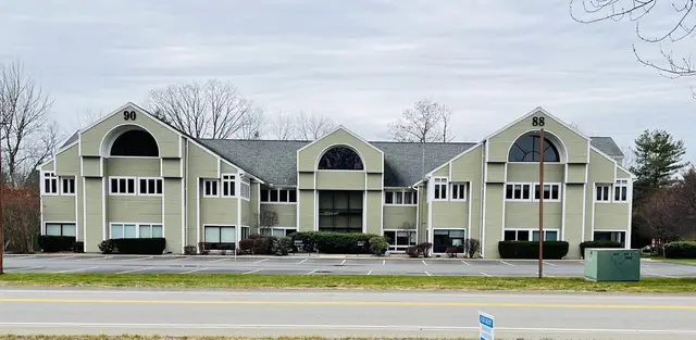 90 Stiles Rd #202