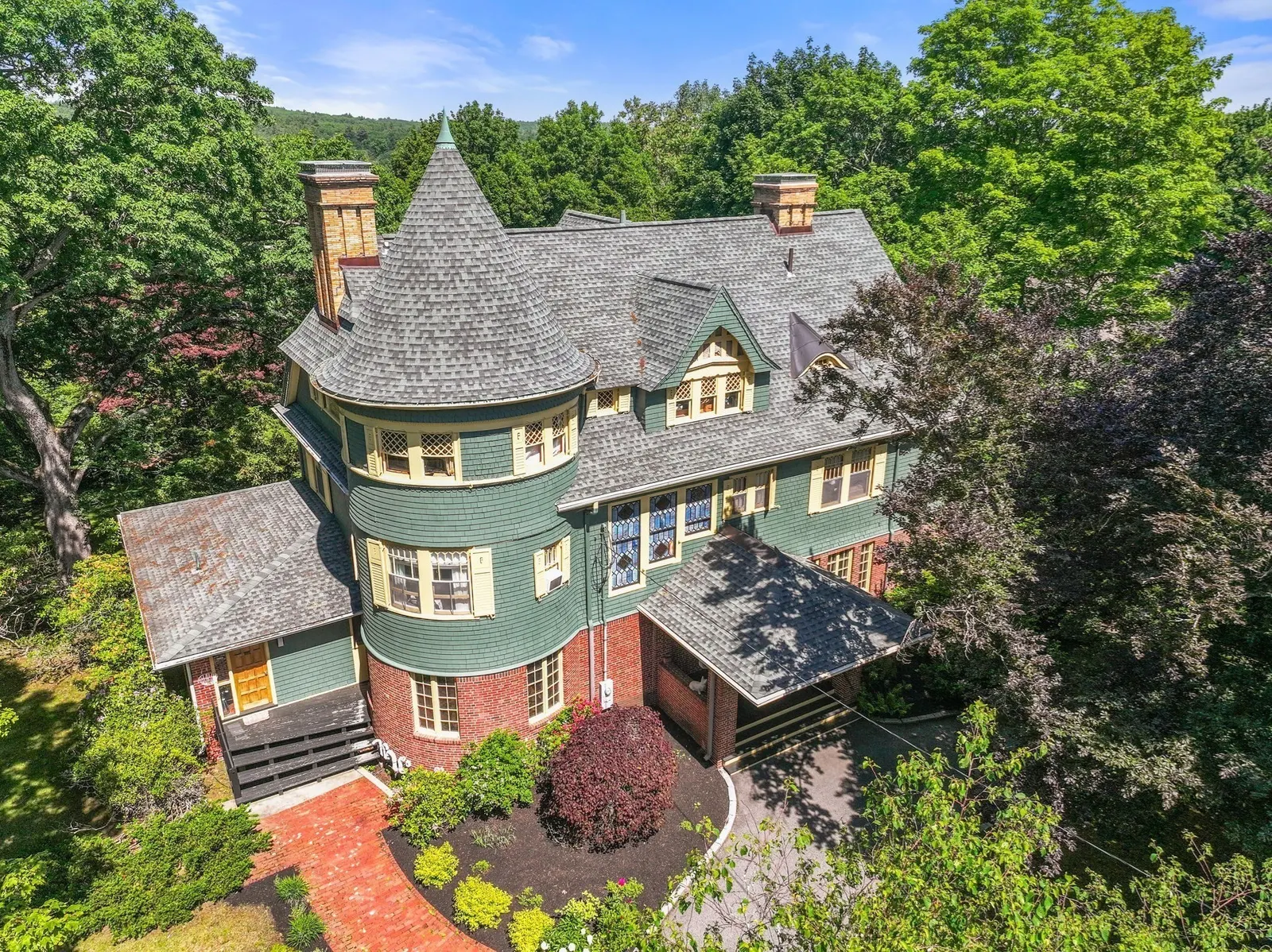 379 Central Street, Newton