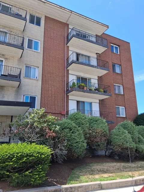 80 Main St #9