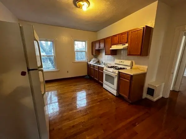 22 Bynner St #2