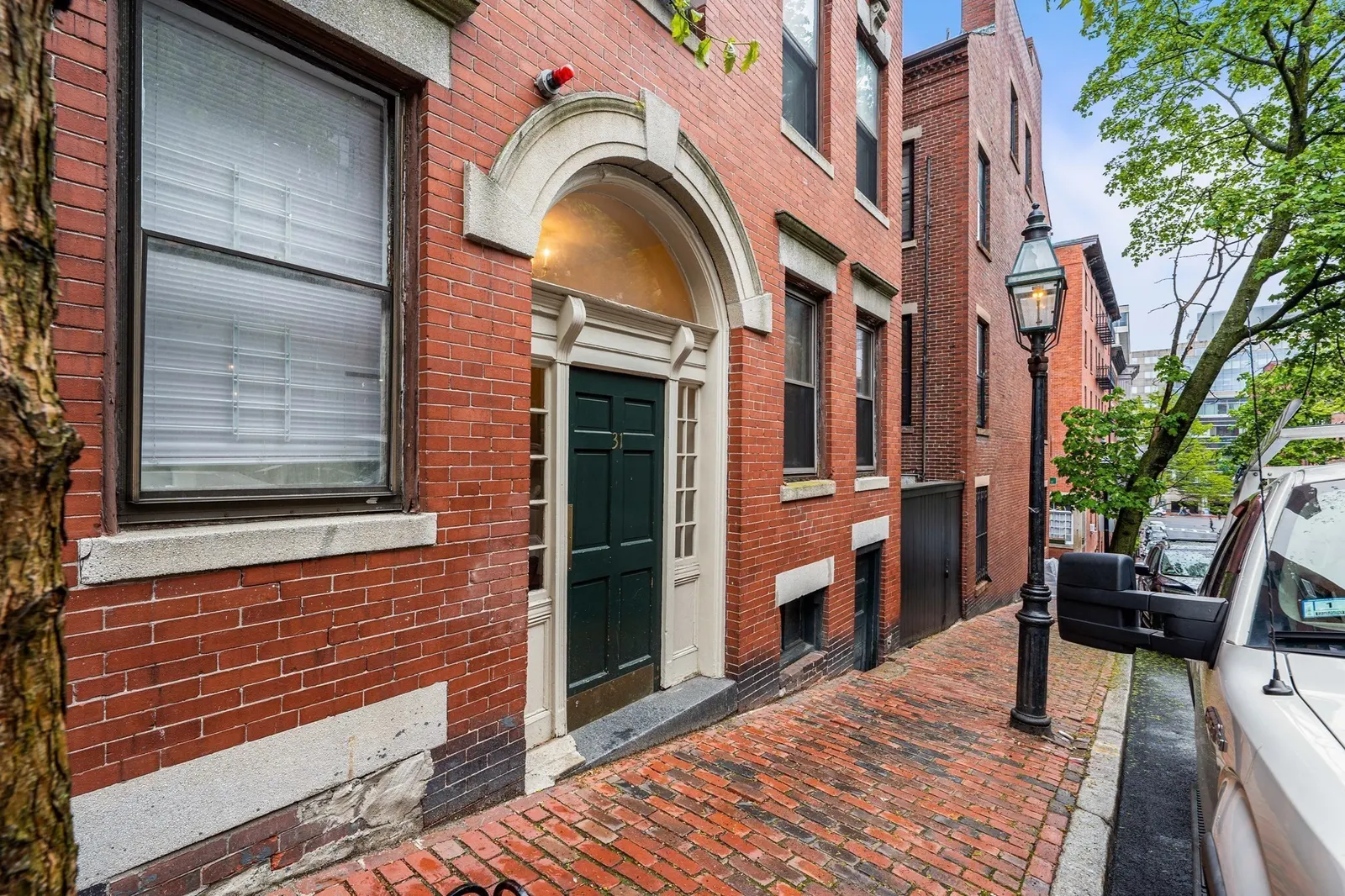 31 Irving St #4, Boston