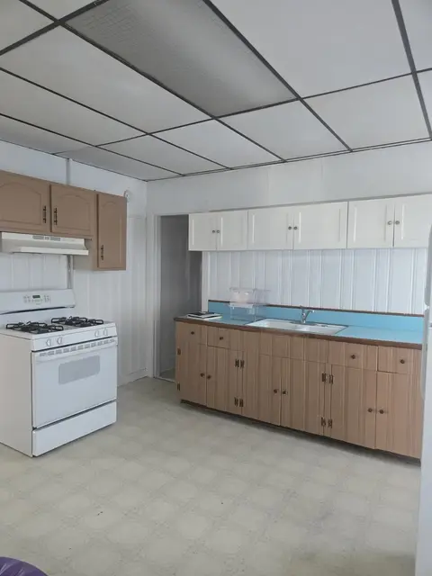 4 Harris Ave #1