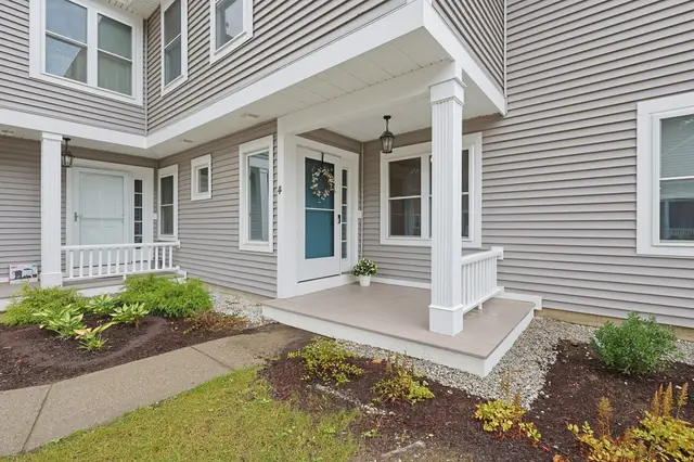 4 Oak Ct #4