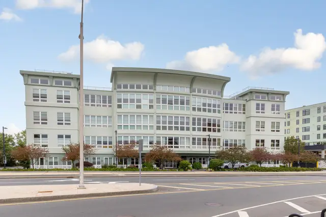 10 Ocean Ave #109
