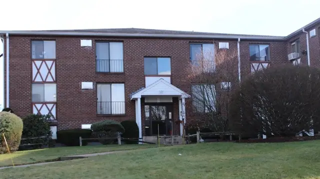 127 Kings St #304