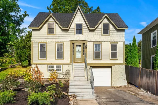 17 Cottage Street