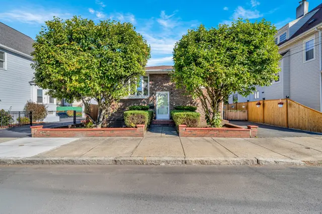 26 Beach St