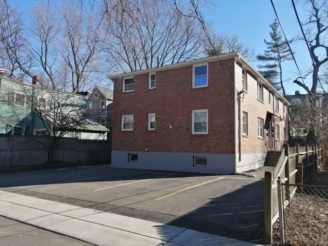 8 Kenwood St #4