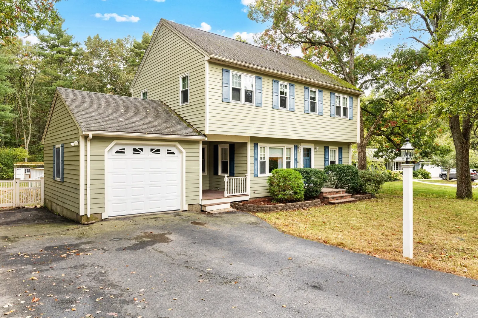 13 Walnut St, Foxboro