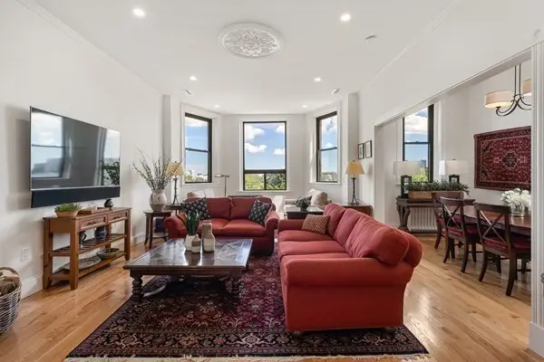 31 Bay State Rd #4