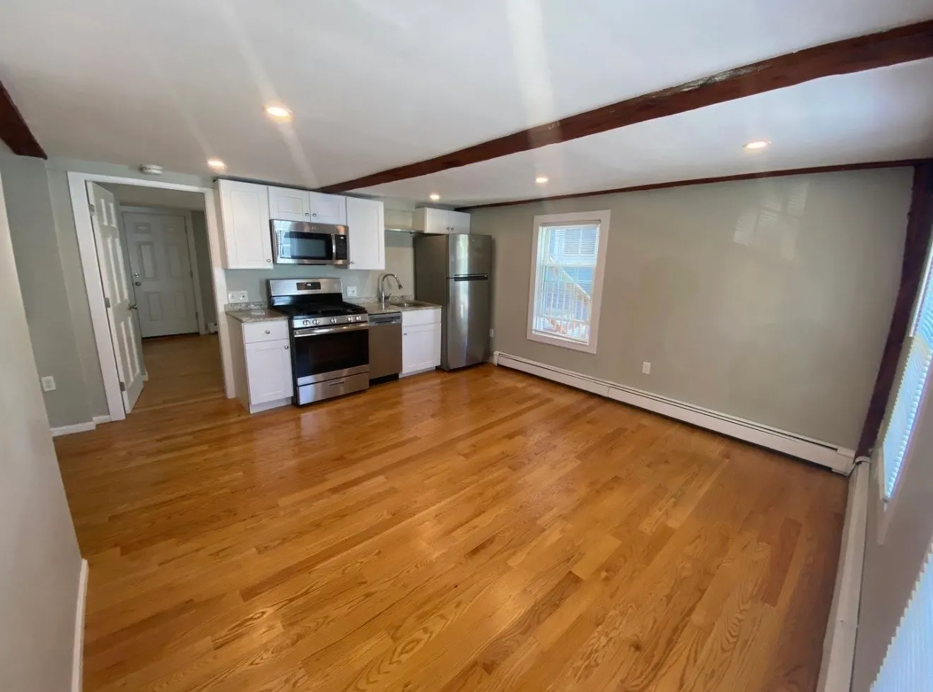 80 Cabot St #4, Beverly