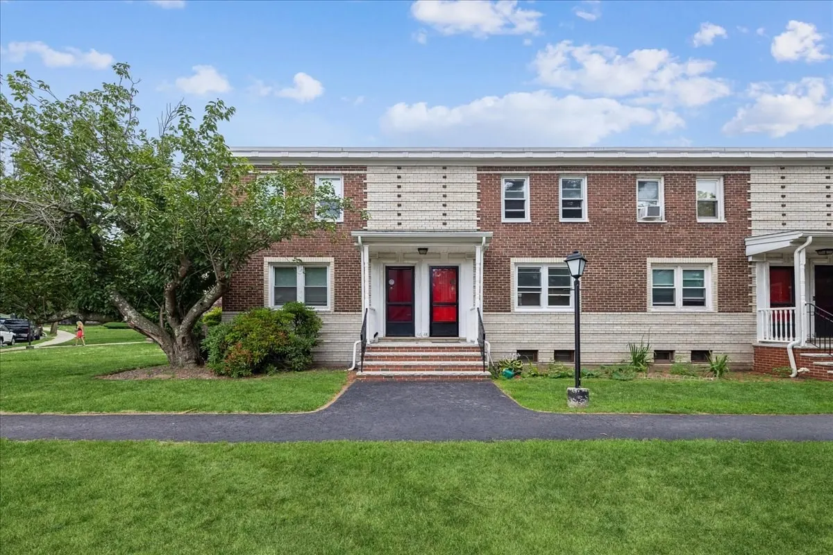 48 Newman Rd #48, Malden