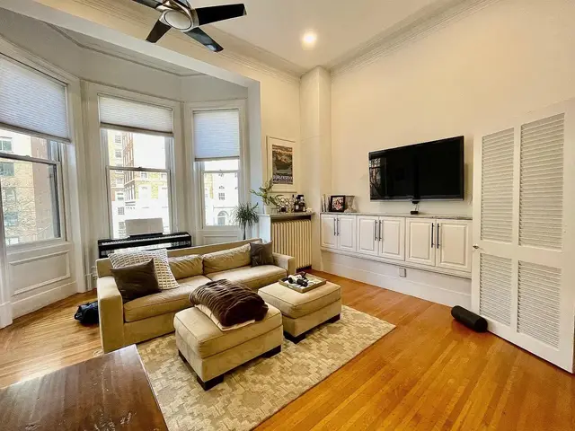 195 Beacon #3