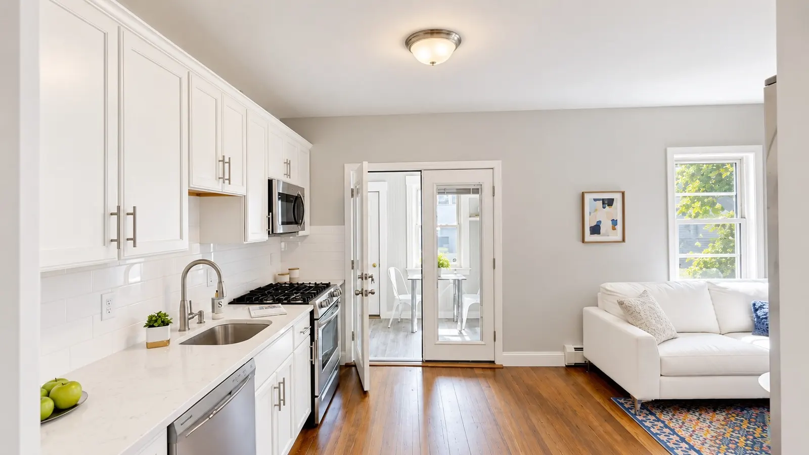 836 Canterbury St. #1R, Boston