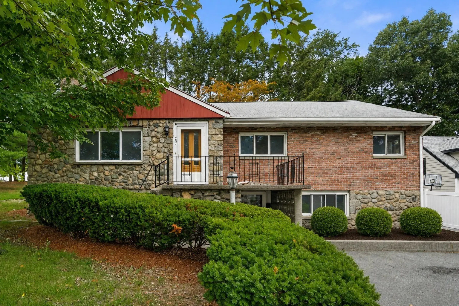 257 Cross Street, Winchester