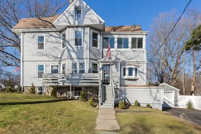 239 Howard St