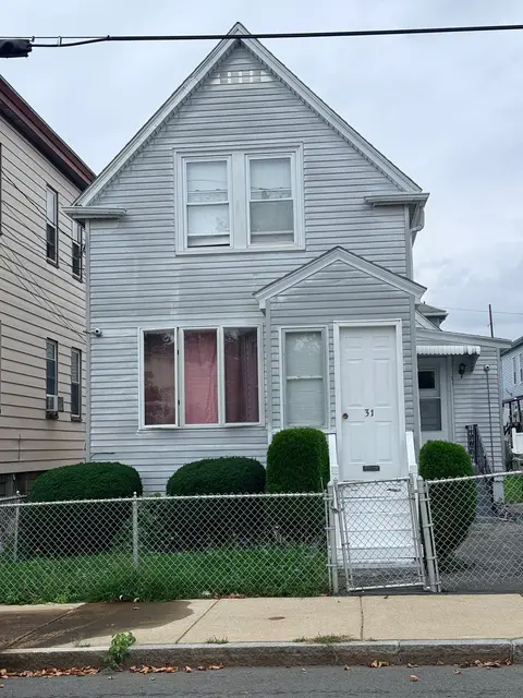 31 Roosevelt Street