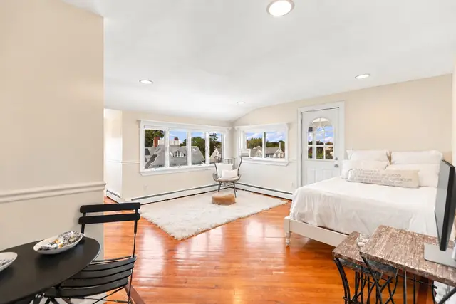 54 Lexington Ave #32